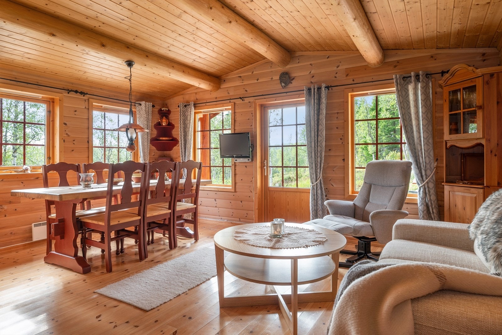 Stue med utgang til terrassen. Galleribilde