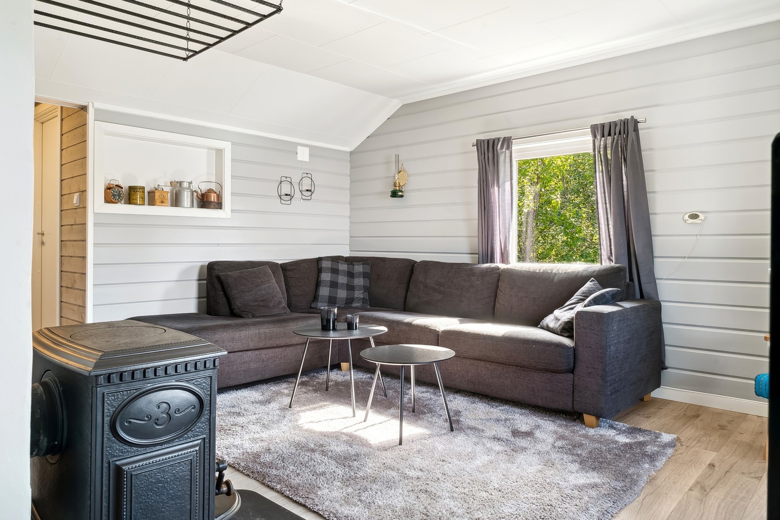 Vedovn er satt inn for kalde høstkvelder Galleribilde