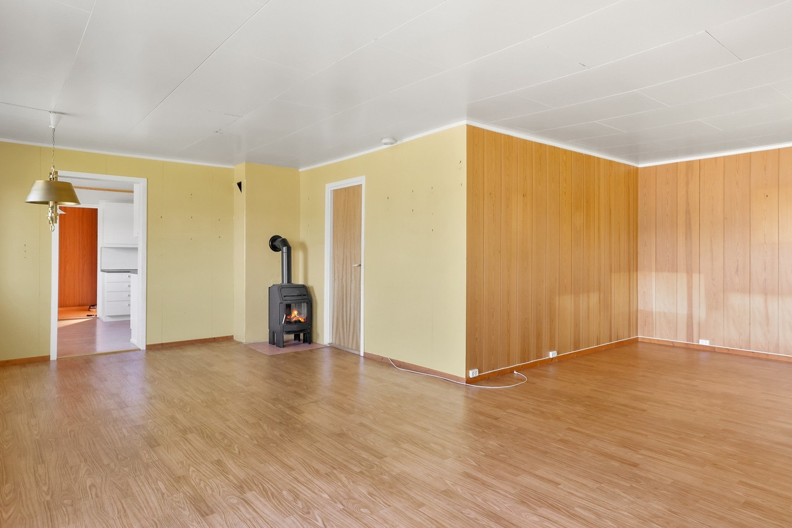 Stuen har gode møbleringsmuligheter. Galleribilde