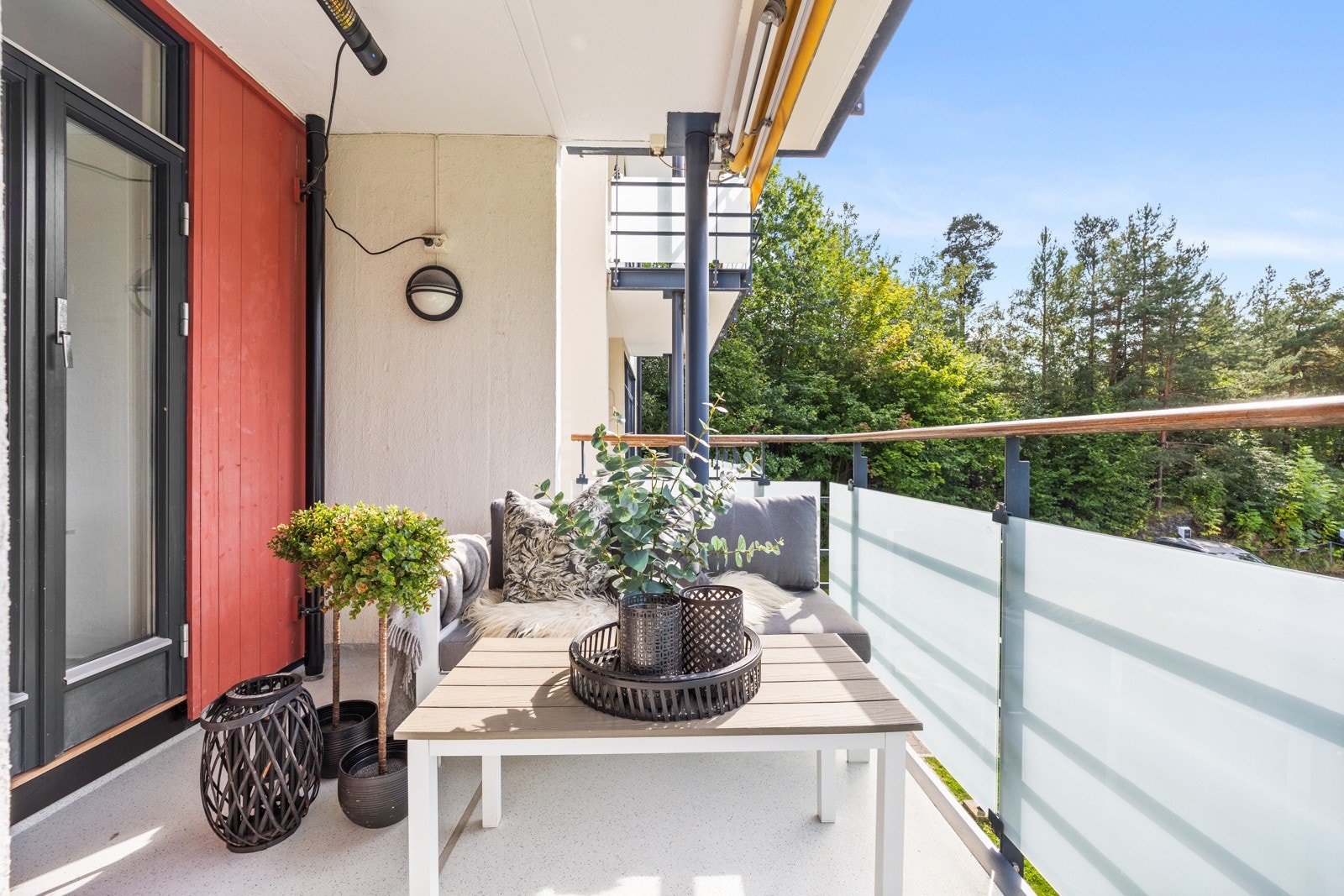 Balkongen er på 8 kvm med plass til sittegruppe eller kafèsett, samt grill Galleribilde