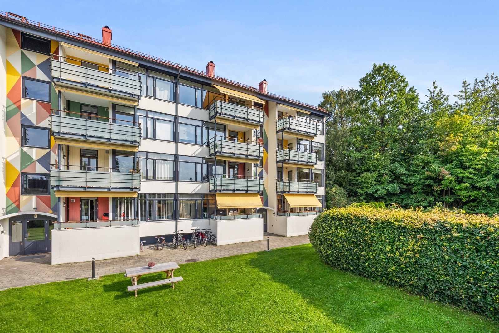 Boligen er en del av et hyggelig og veletablert sameie Galleribilde