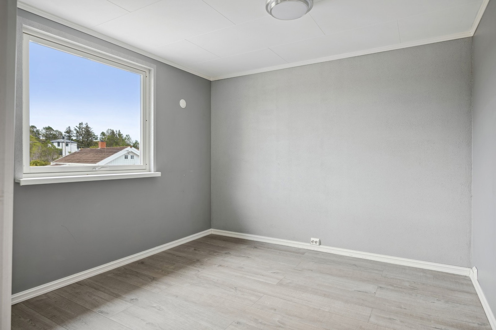 Soverom i 1. etasje på 10 kvm. Galleribilde