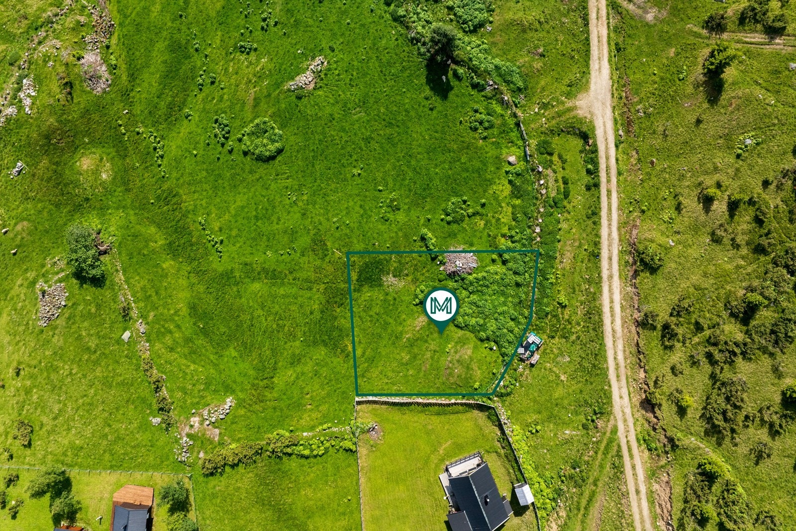 Eigedommen grenasr ut mot beiteområde for sau. Galleribilde