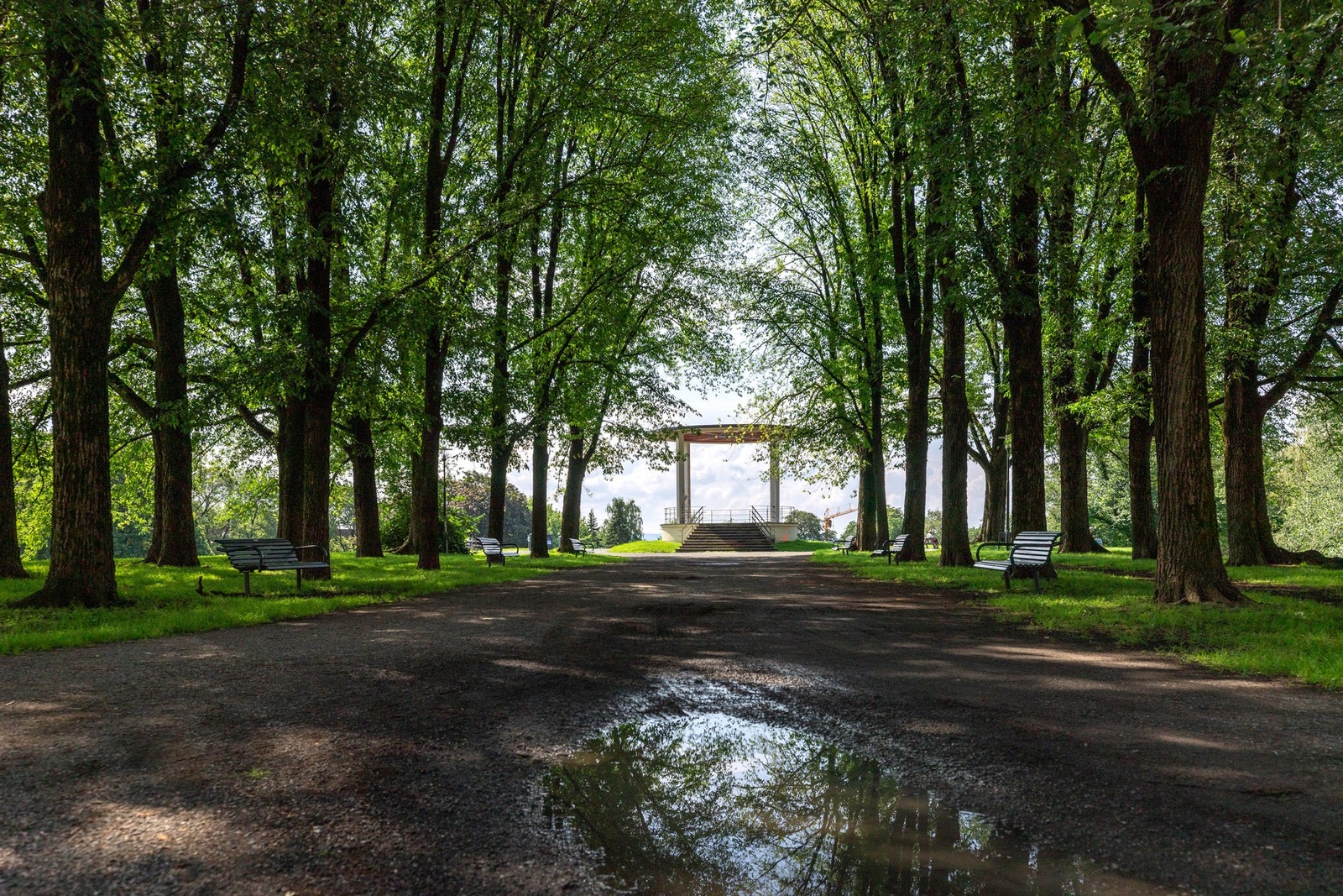 Området er kjent for sine store grønne lunger, som bl.a. Torshovparken. Galleribilde