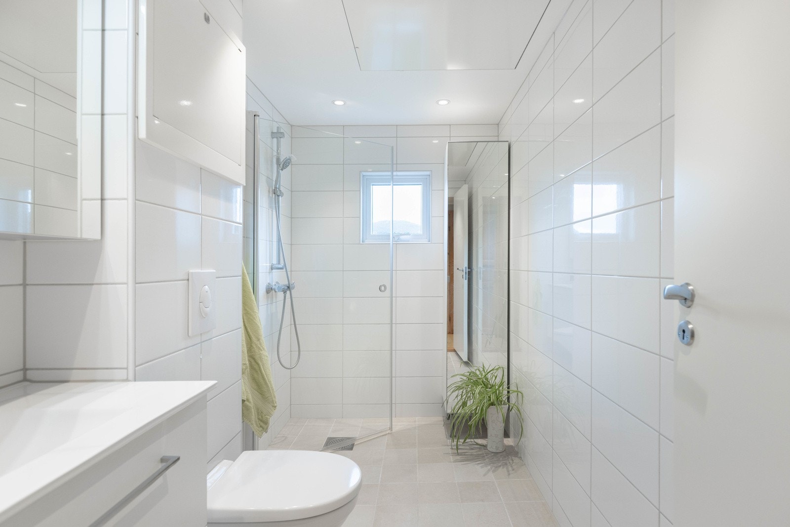 Badet ble i 2020 pusset opp i regi av borettslaget og fremstår pent og moderne. Galleribilde