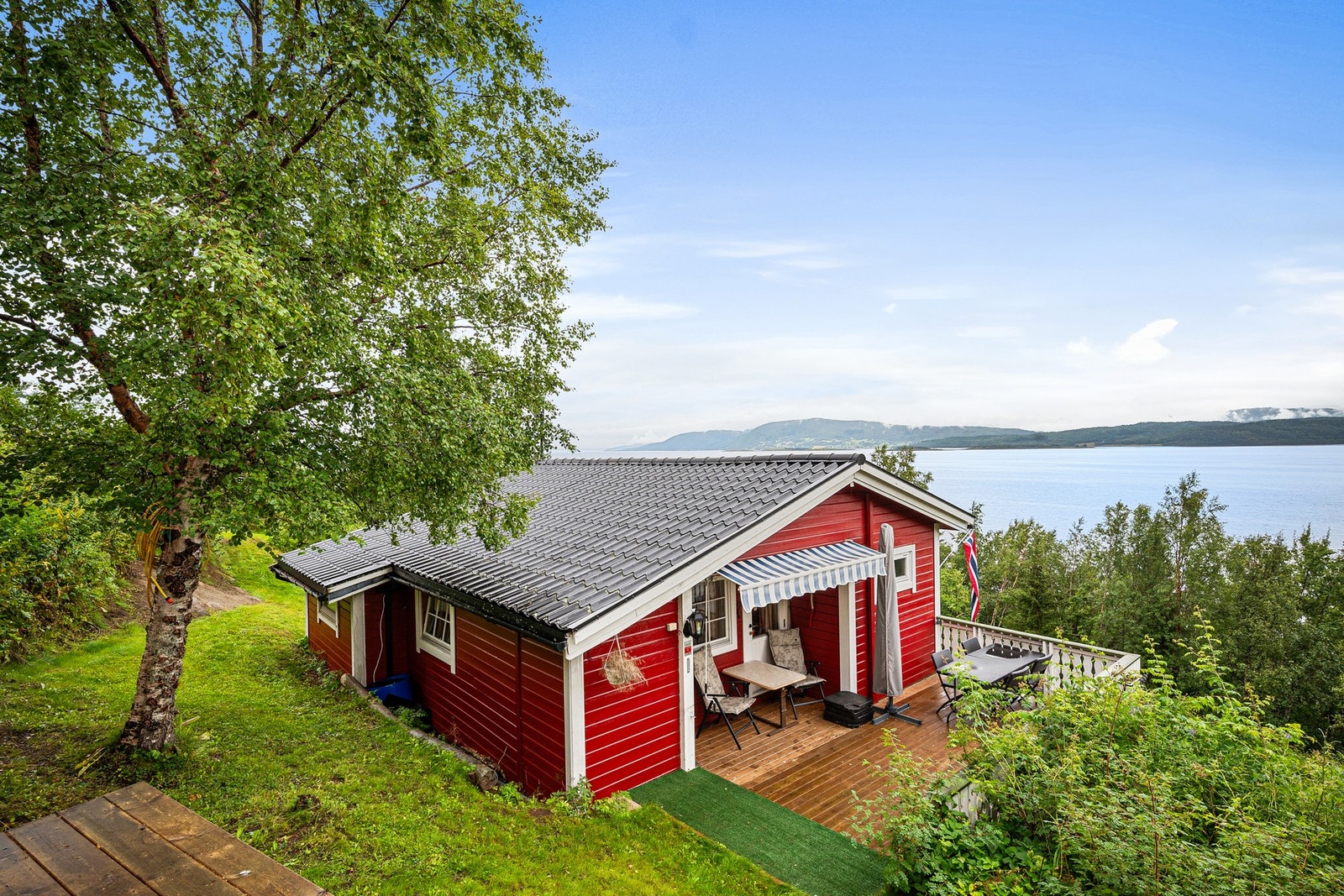 EIE eiendomsmegling v/Vetle Larsen presenterer Forraveien 853, en koselig fritidsbolig i idylliske naturomgivelser i Ofoten Galleribilde