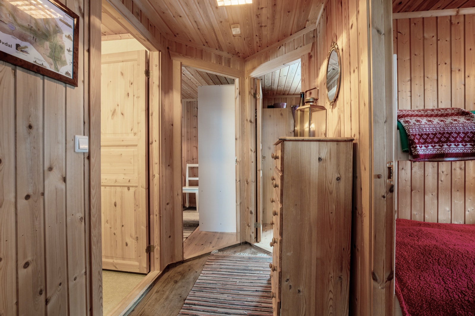 Gang med inngang til soverommene og bad Galleribilde