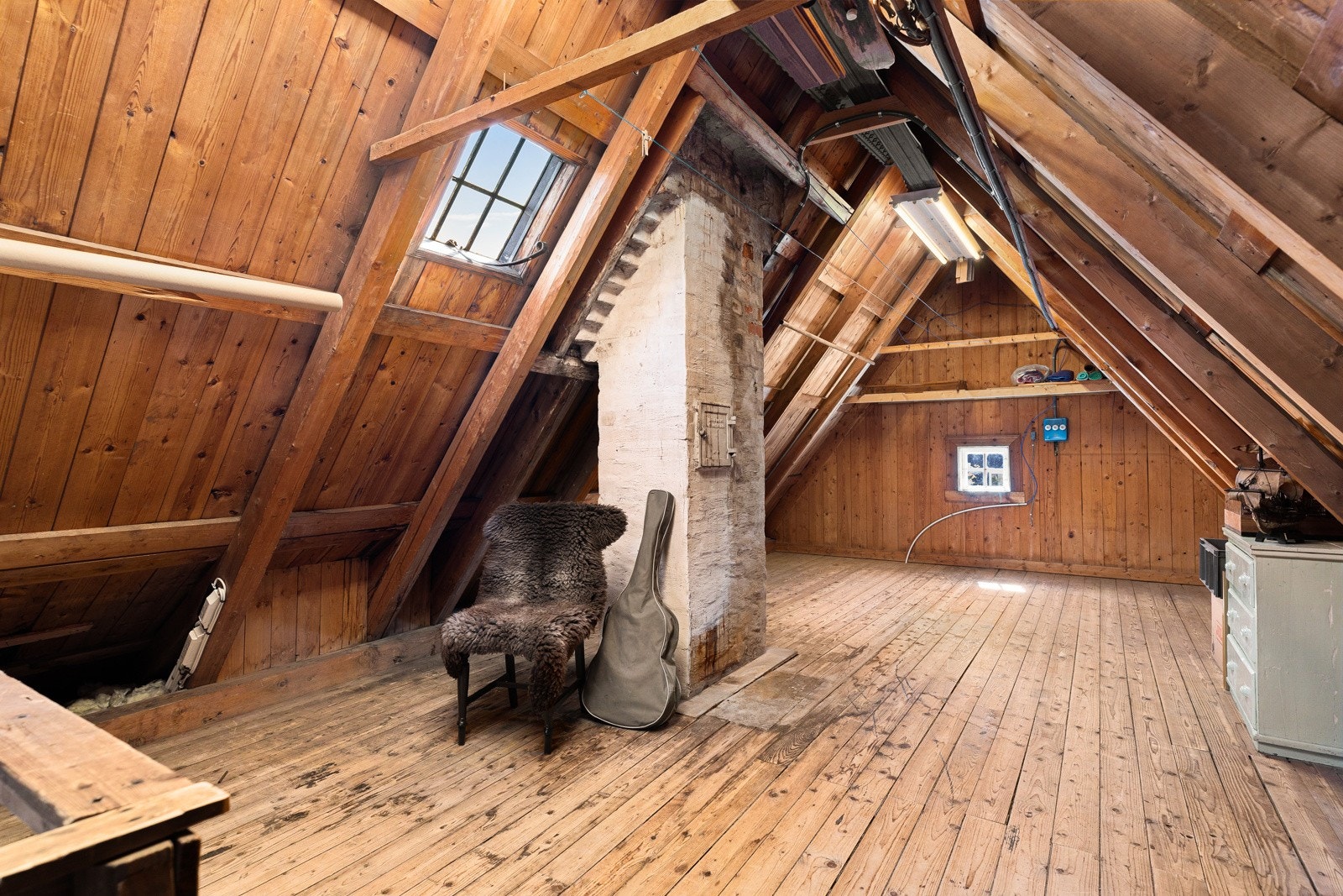Loftsbod Galleribilde