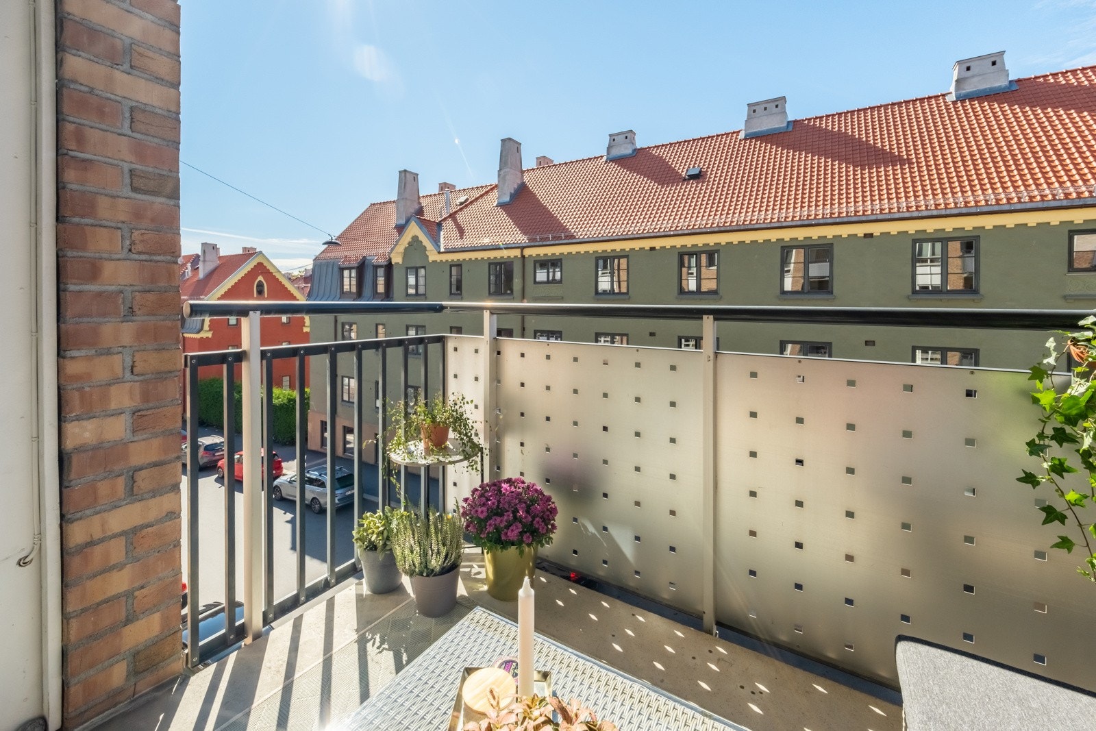 Det er herlig utsyn over den vernede bebyggelsen i det Rivertzke kvartal. Galleribilde