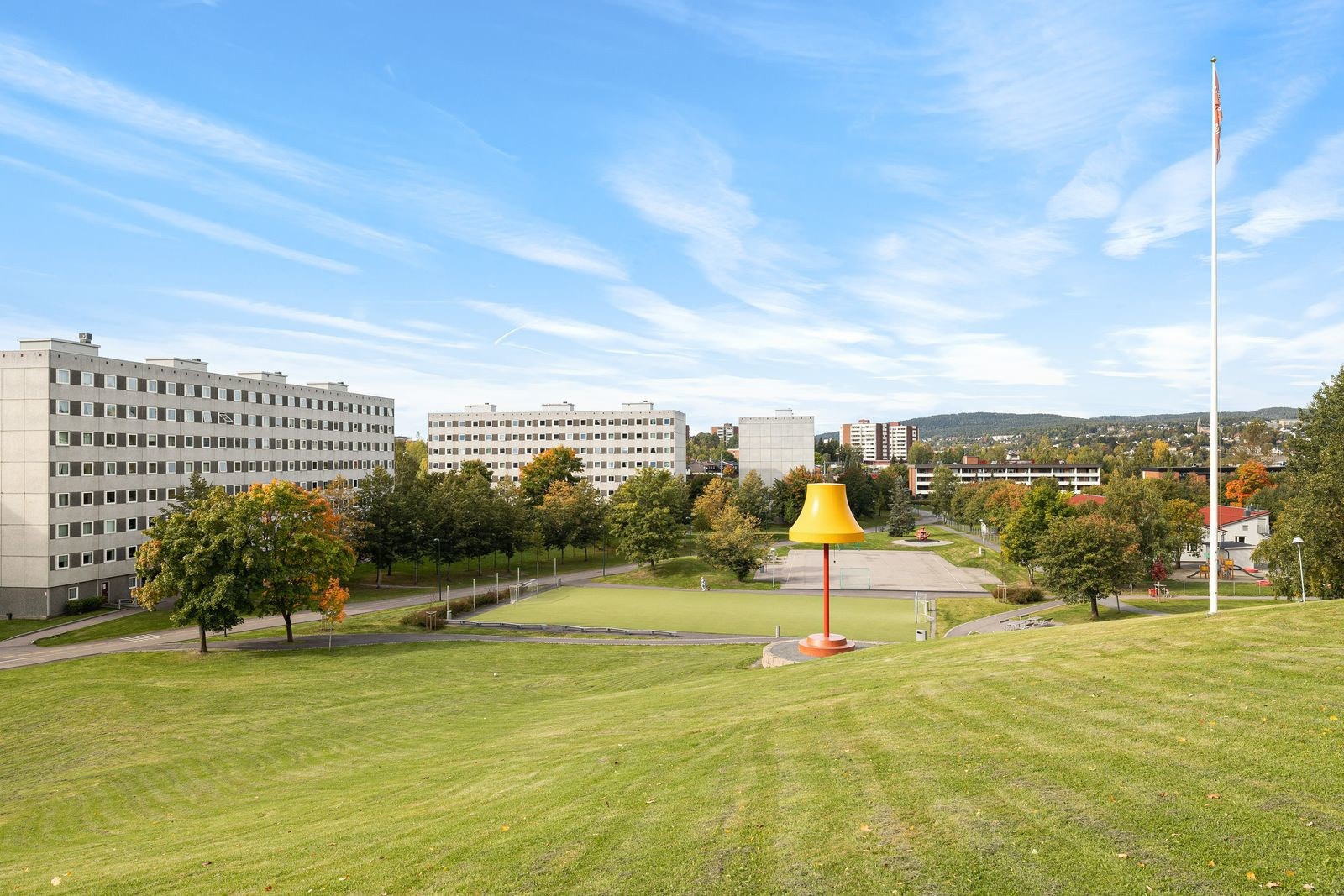 Leiligheten ligger i et koselig og sentralt område med korte avstander til det meste. Galleribilde
