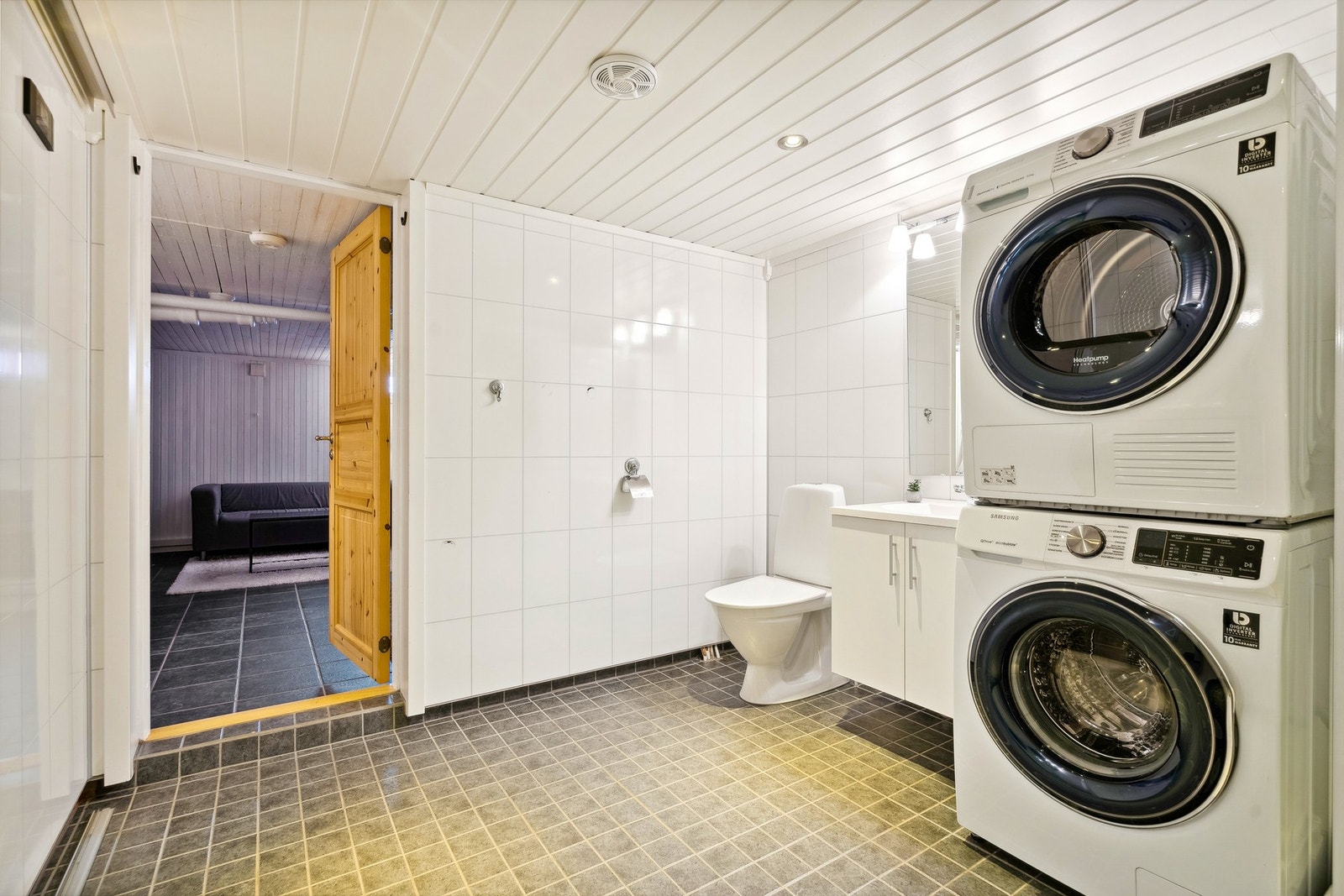 Veldig kjekt med 2 toaletter i boligen. Galleribilde