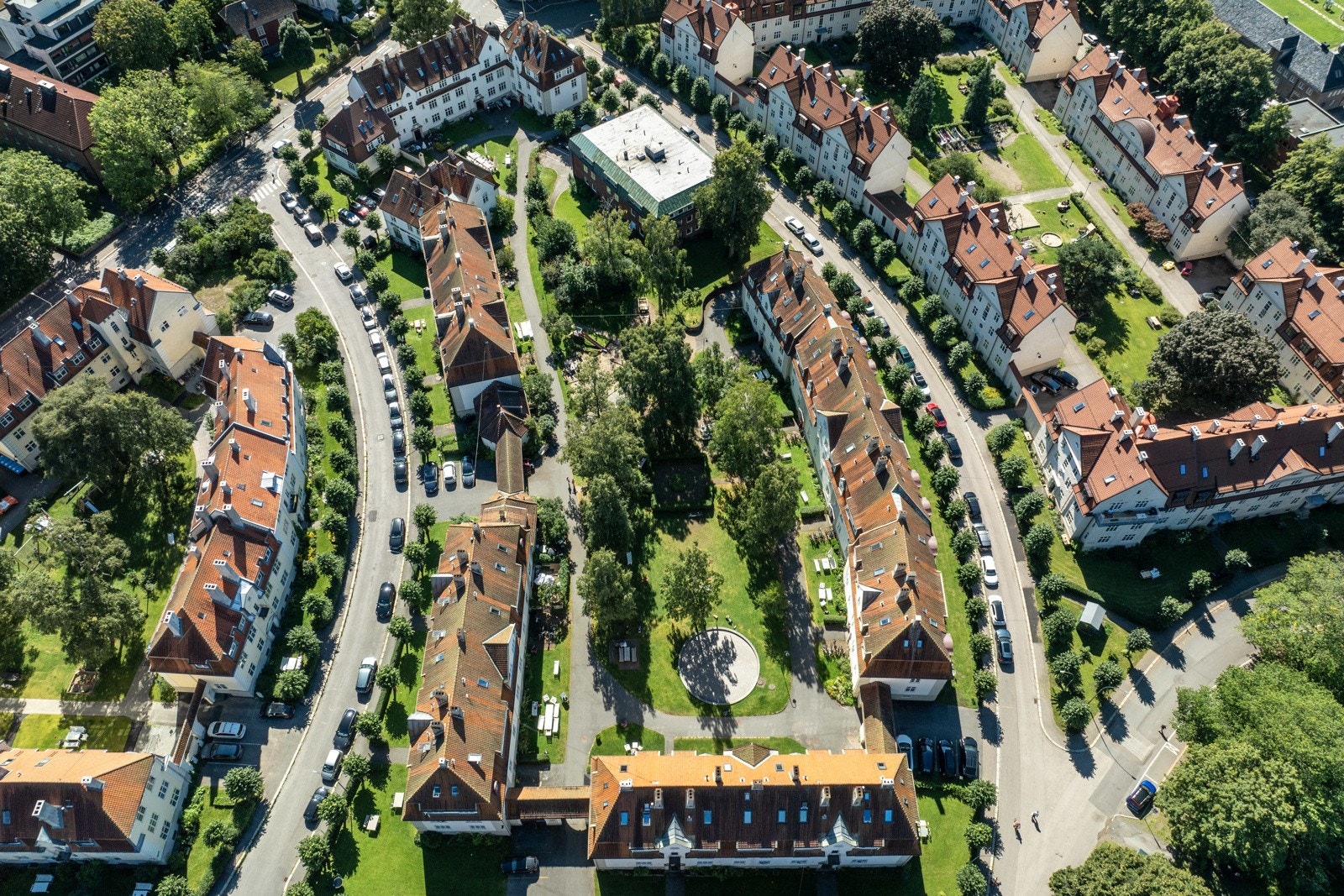 En landlig og rolig følelse midt i byen, med alle fasiliteter lett tilgjengelig. Galleribilde