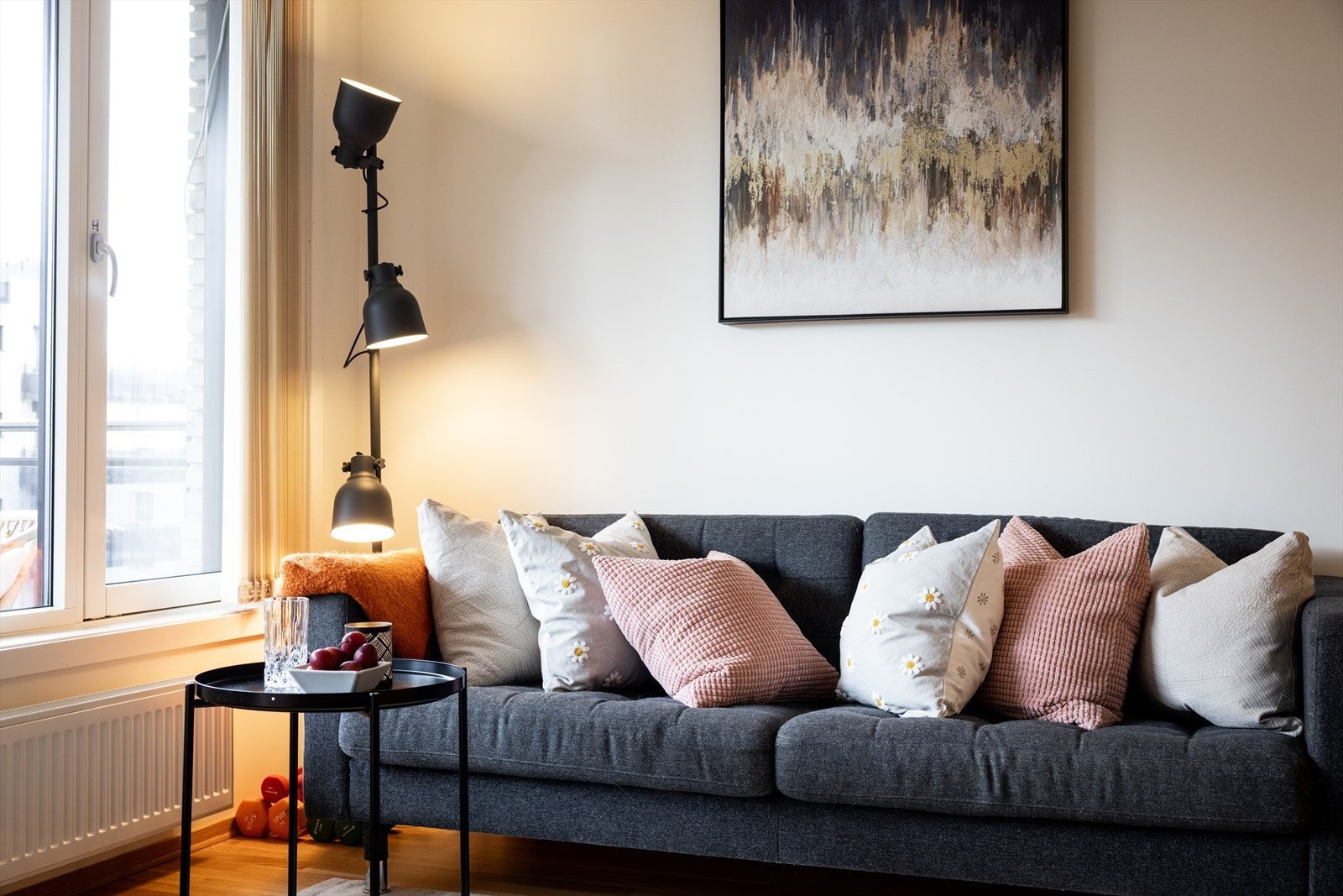 Varmtvann, fyring, TV og Internett inkludert i felleskostnadene. Galleribilde