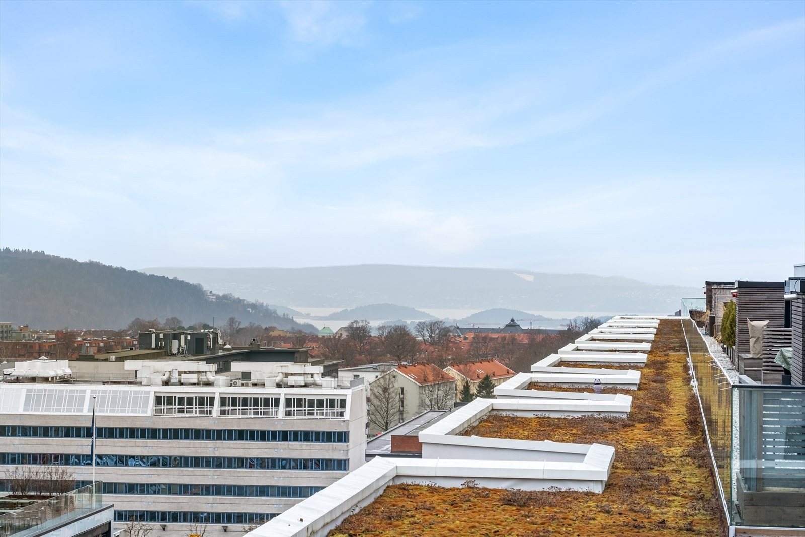 Takterrassen kan by på fantastisk utsikt, gode solforhold og nydelige solnedganger. Galleribilde