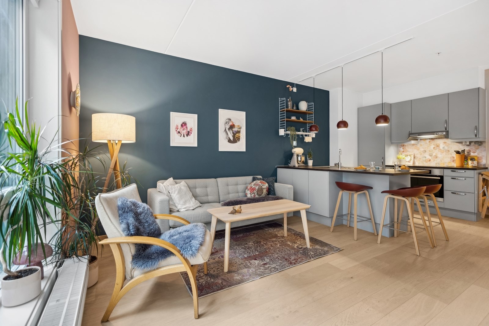 Her har man god plass til sofa og tilhørende møblement. Galleribilde