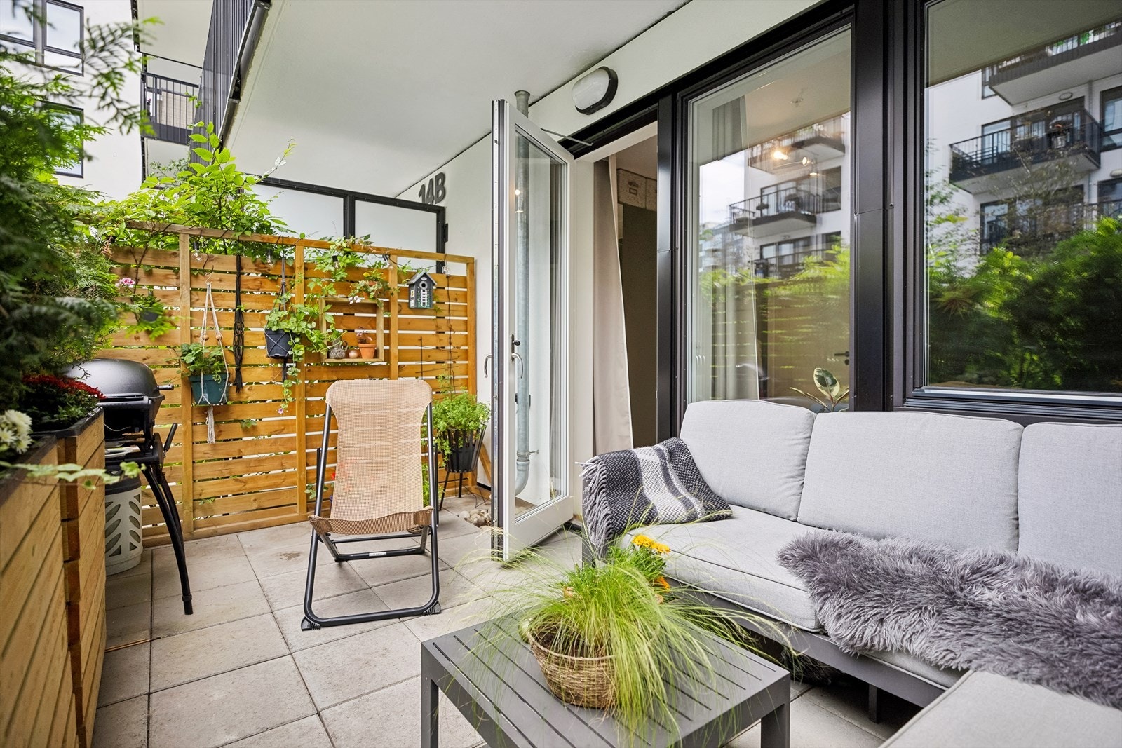 Koselig og skjermet terrasse. Galleribilde