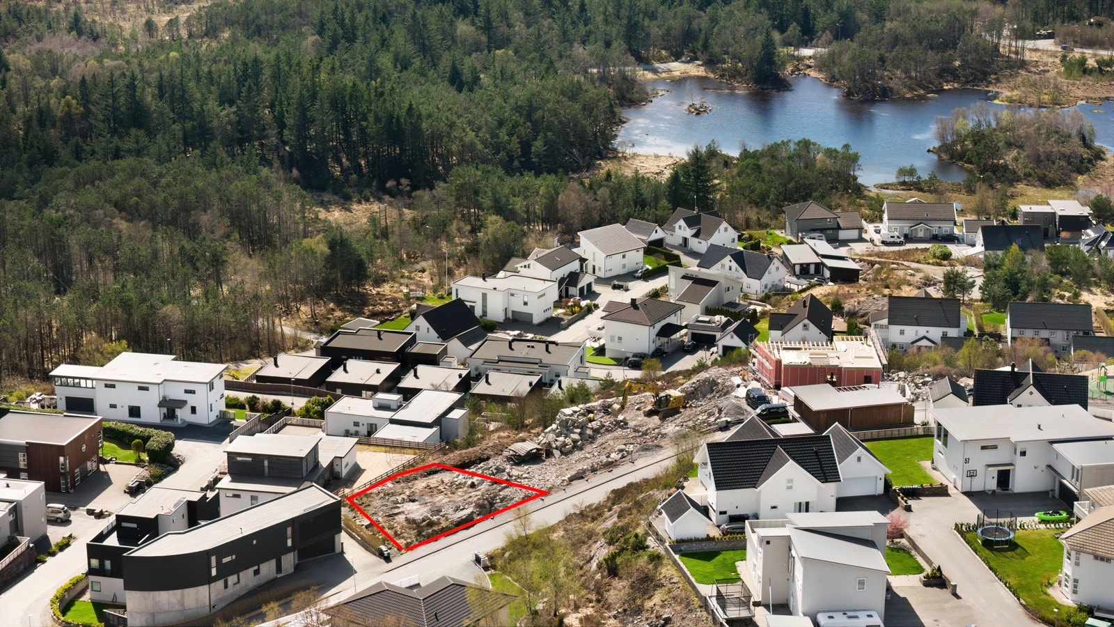 Attraktiv, solrik tomt på Høgahaug Galleribilde