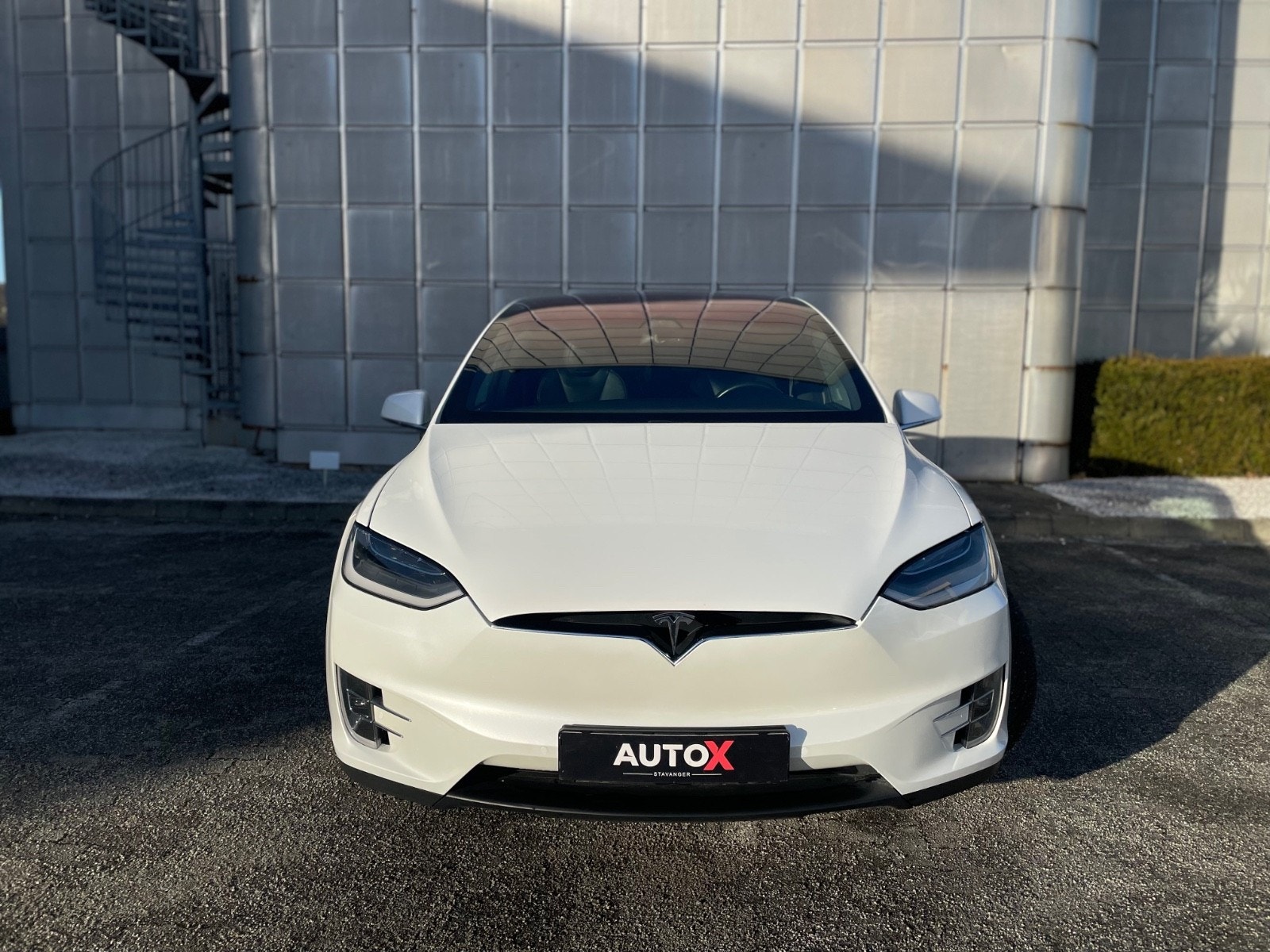 Tesla Model X 3