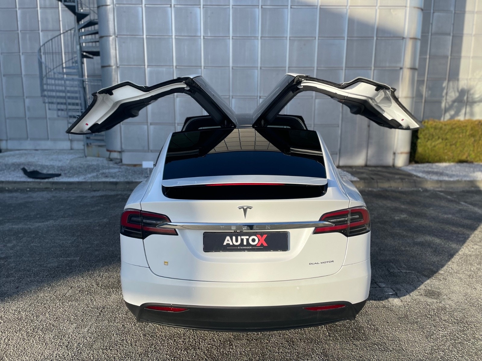 Tesla Model X 31