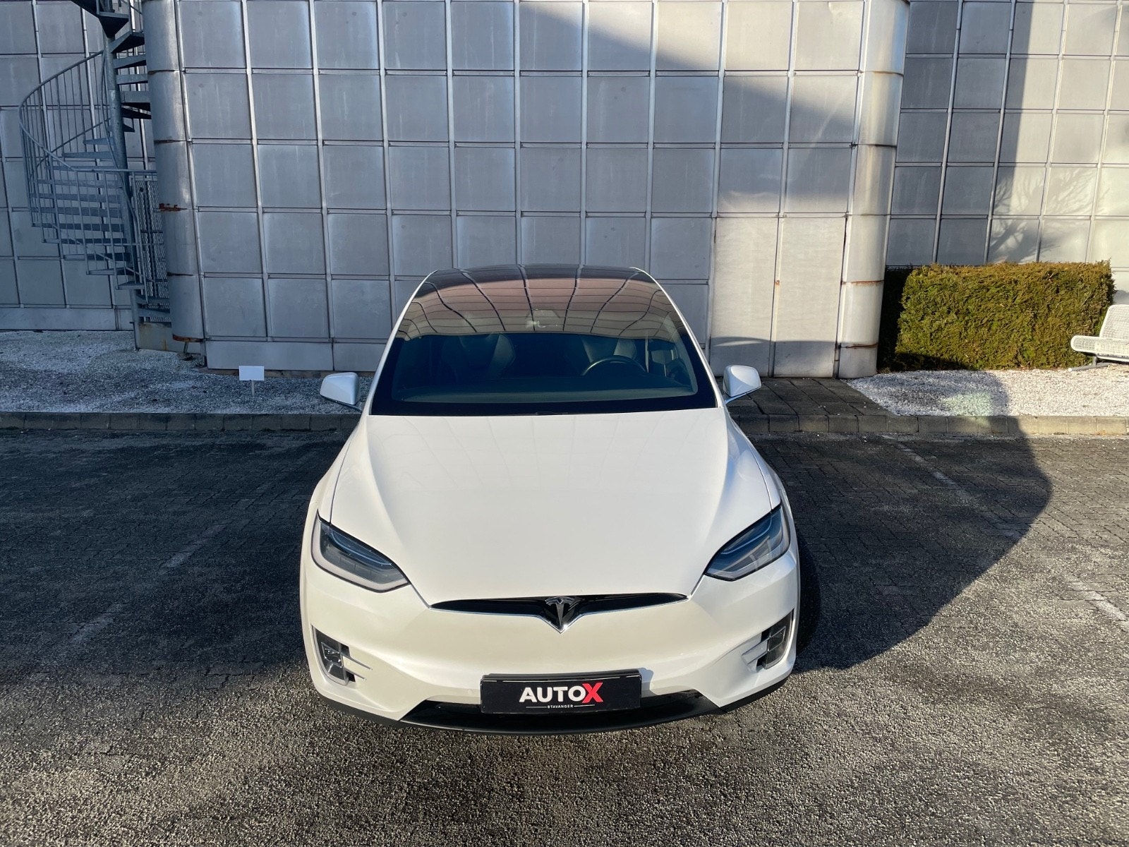 Tesla Model X 21