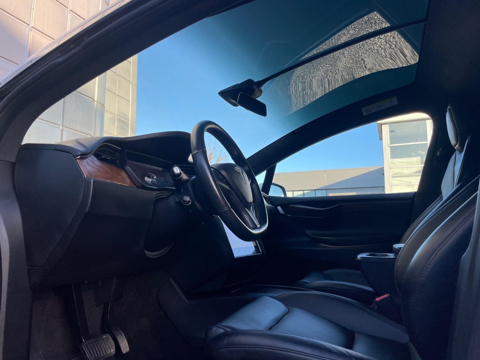 Tesla Model X 36