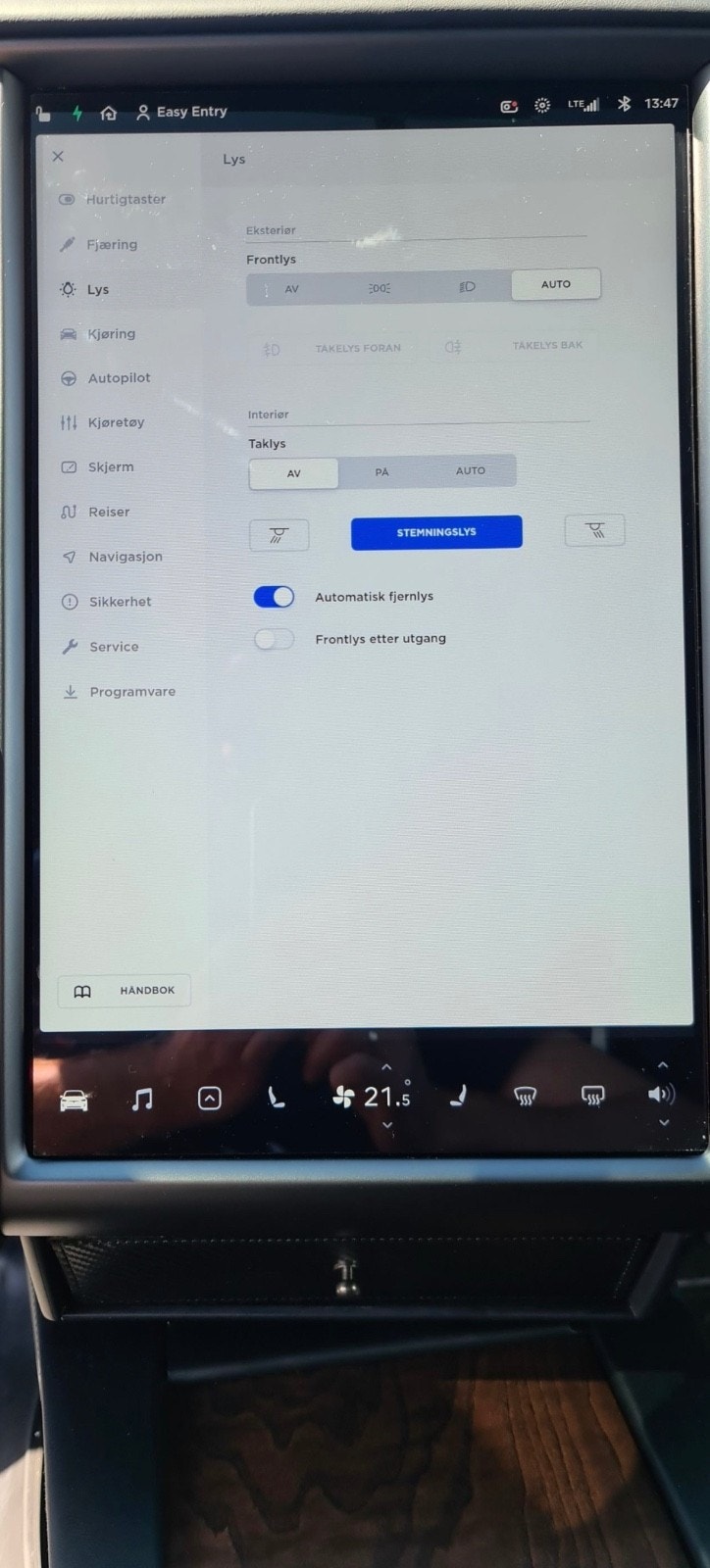 Tesla Model X 63