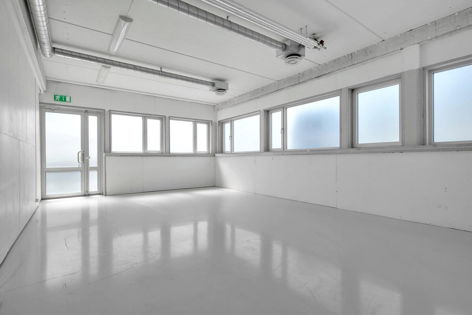 Inngangsparti kontorfløy 1. etg. Galleribilde