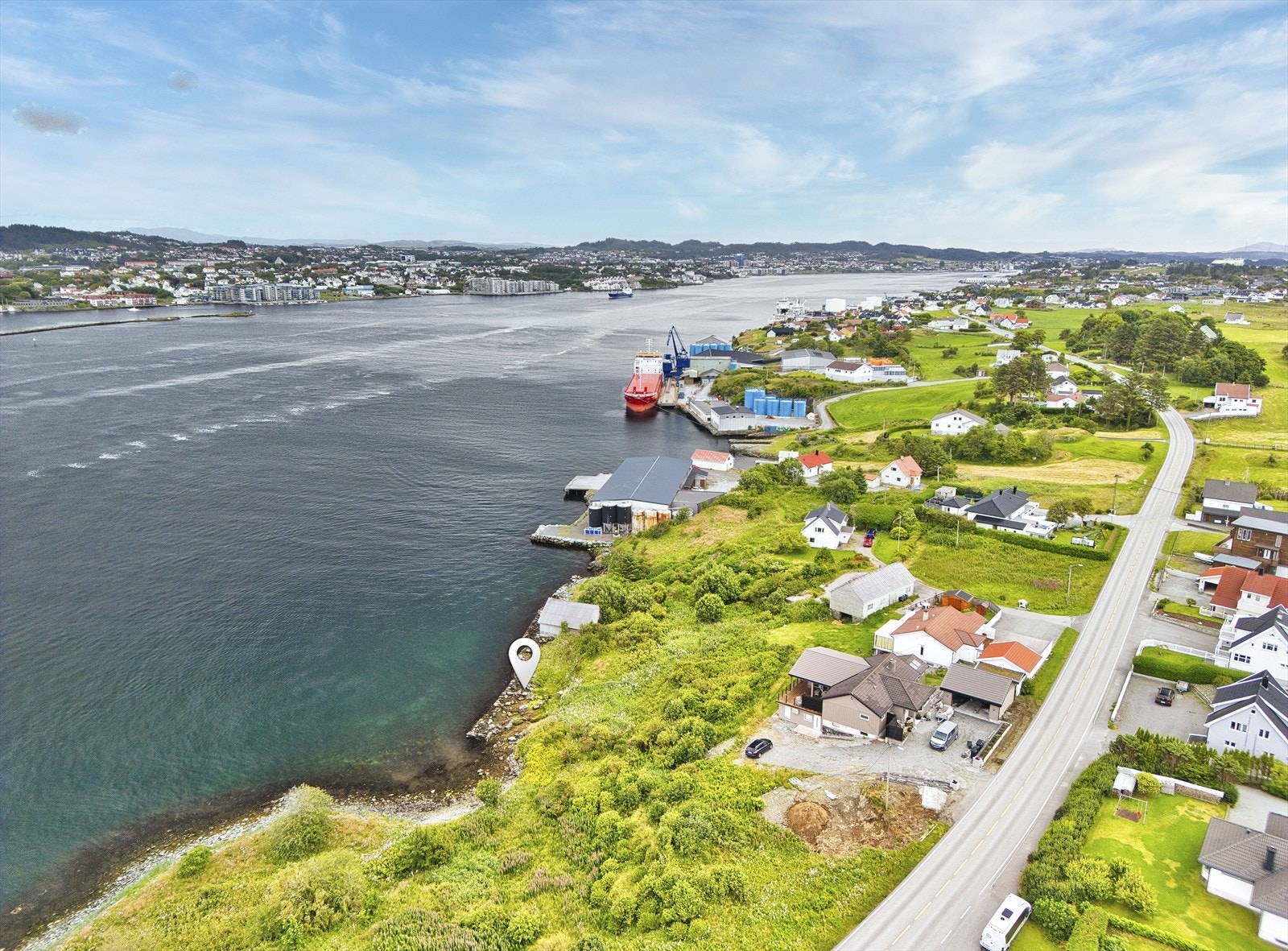 Gnr. 141 bnr. 242 (markering i kart er ikke nøyaktig) Galleribilde