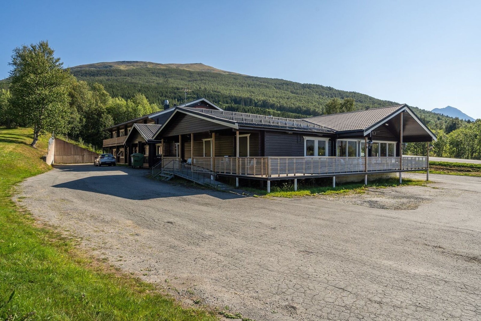 Velkommen til Morenevegen 36. Utvending sommer. Galleribilde