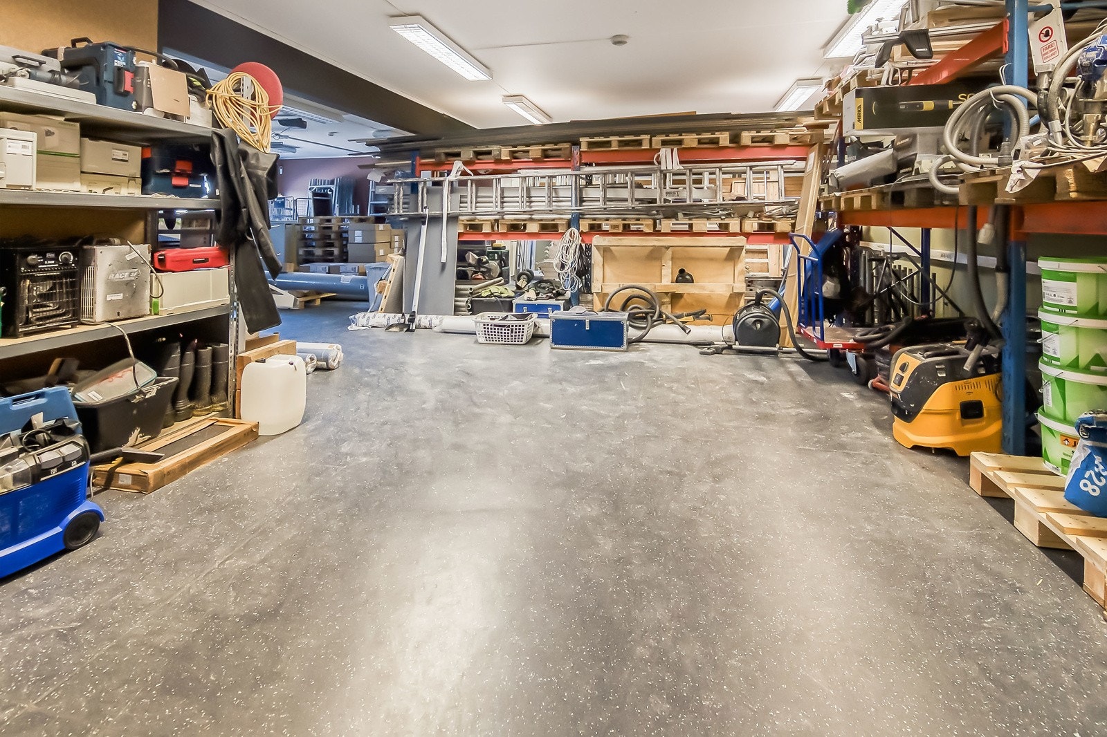 Verksted/lager -hoveddel Galleribilde