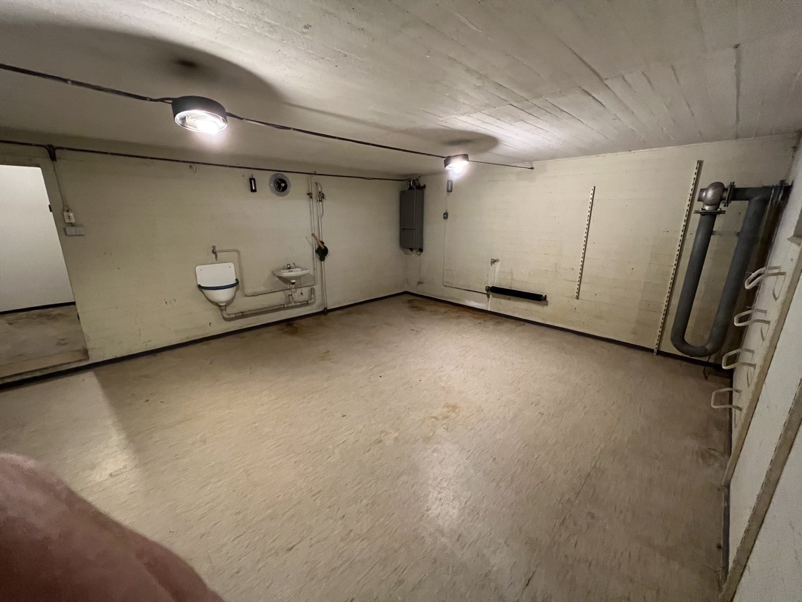 Lager kjeller Galleribilde