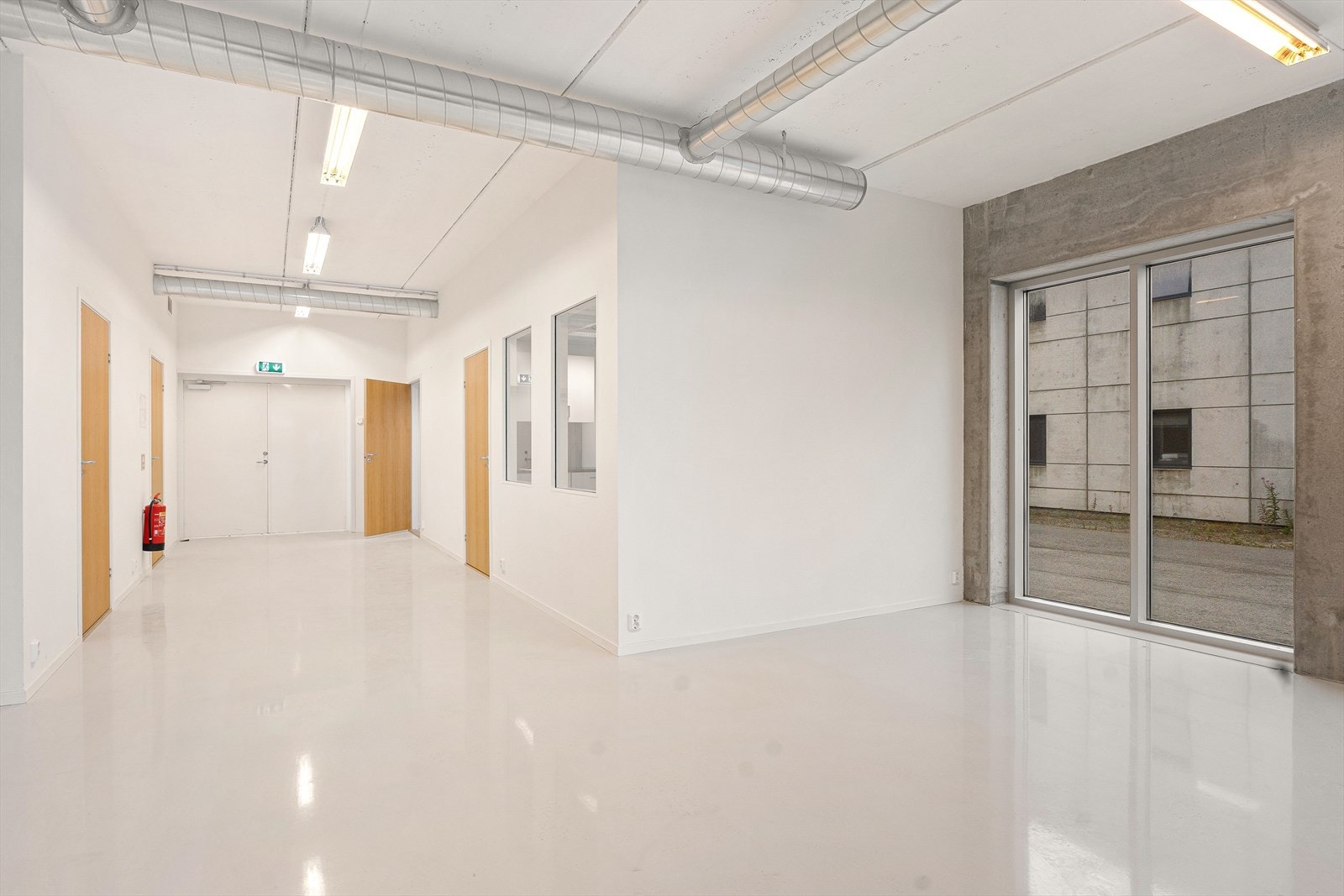 Moderne lokaler med vannbåren varme Galleribilde