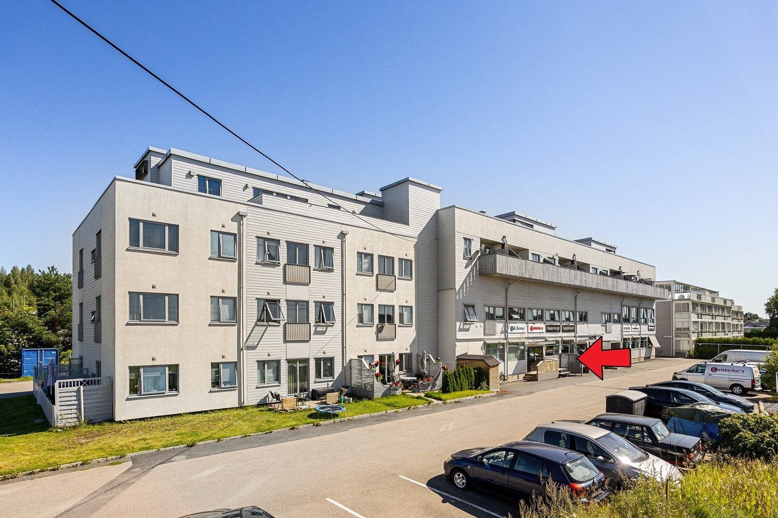 Lokalene ligger fint til i 1. etasje med enkel adkomst og gode parkeringsmuligheter Galleribilde
