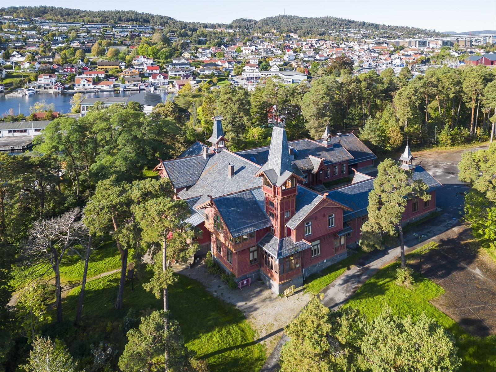 2297807559404.jpg Galleribilde