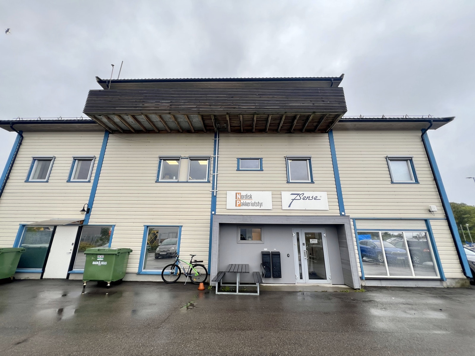 Moloveien 14 - fasade, felles inngangsparti Galleribilde
