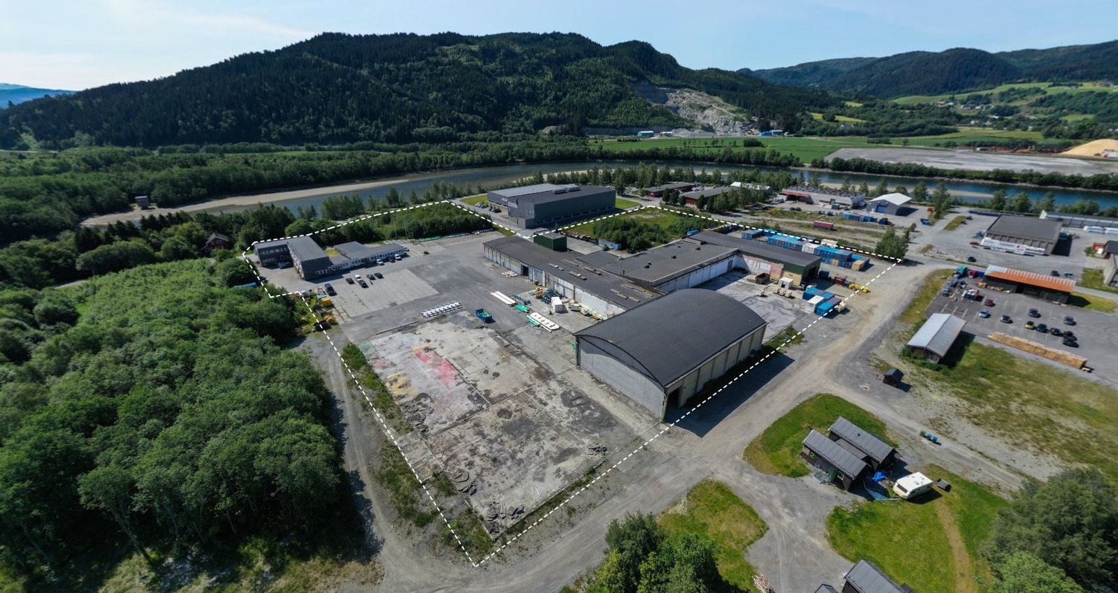 Sponplaten - Industrieiendom på Ca. 37 mål. Galleribilde
