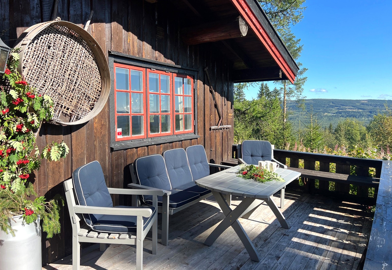 Terrasse på annekset Galleribilde
