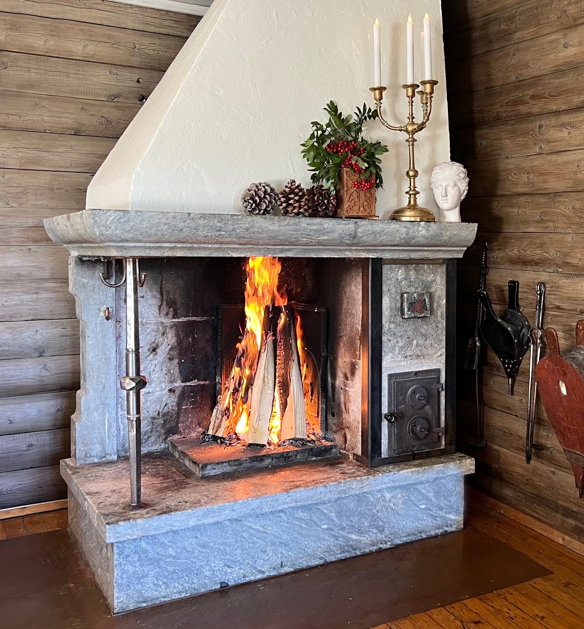 Kleberstenspeis med integrert vedovn Galleribilde