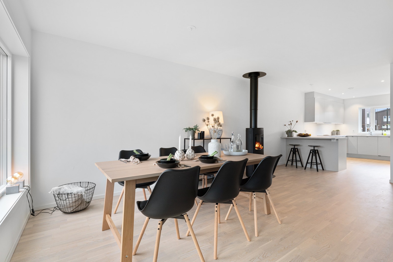 Her vises tilsvarende bolig, bare på et annet felt. Galleribilde