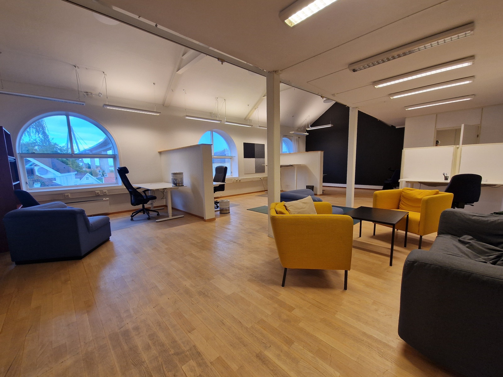 Landskap med plass til 8 i dag innredet for 6. Inkl sosial sone. Galleribilde