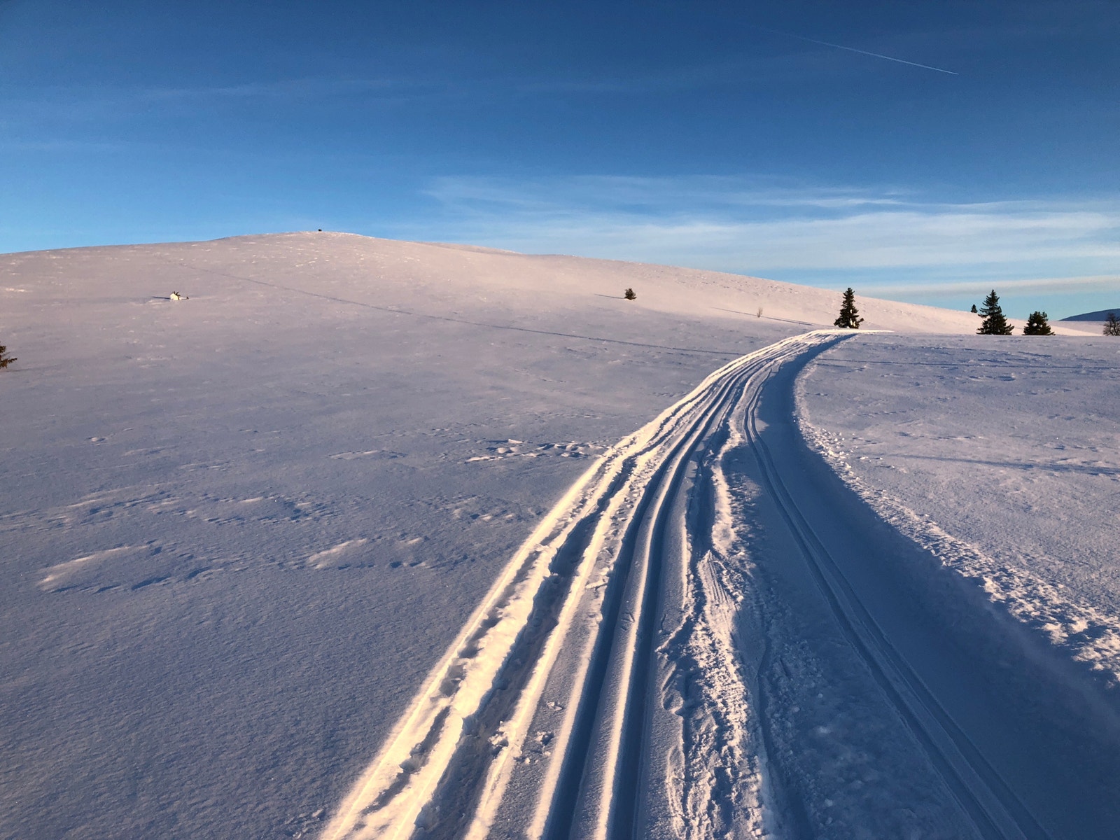 Røde Kors har de siste årene kjørt enkle spor på Kleivrudåsen. Dette har vært gjort fra vinterferien, enkelte helger og i påsken. Galleribilde