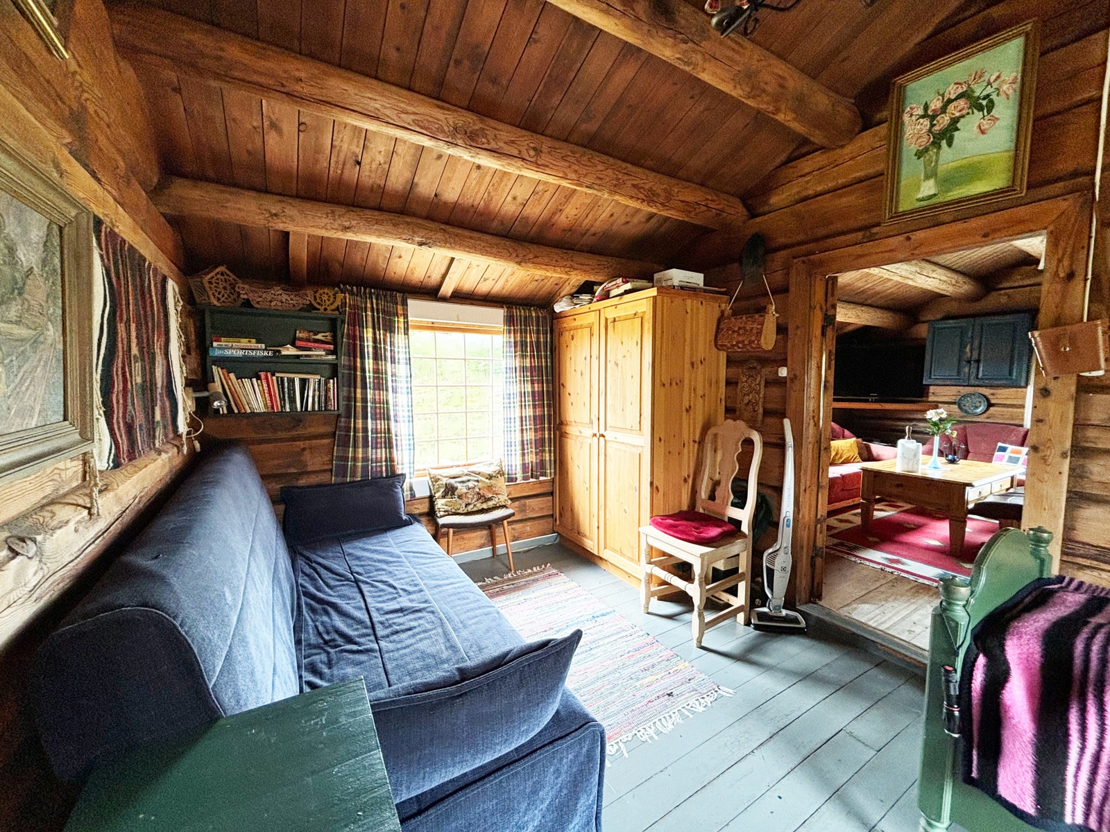 Stue nummer 2 som benyttes som soverom Galleribilde