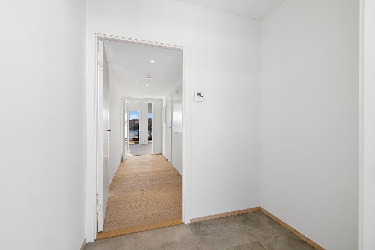 Vindfang/entre - flislagt på gulv Galleribilde