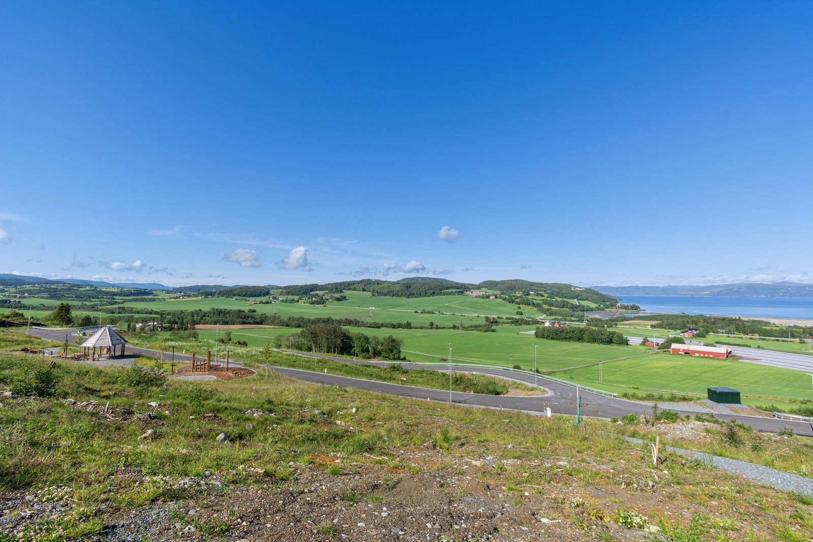 Bilder av tomta før bygging. Galleribilde