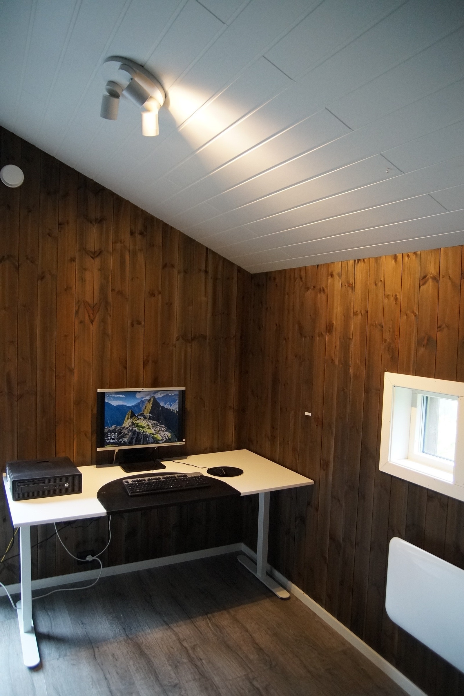 Bedroom 3 (used as a study room) Galleribilde