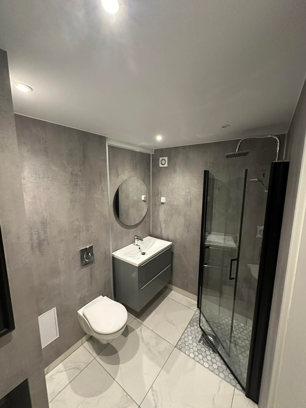 Nyoppusset bad Galleribilde