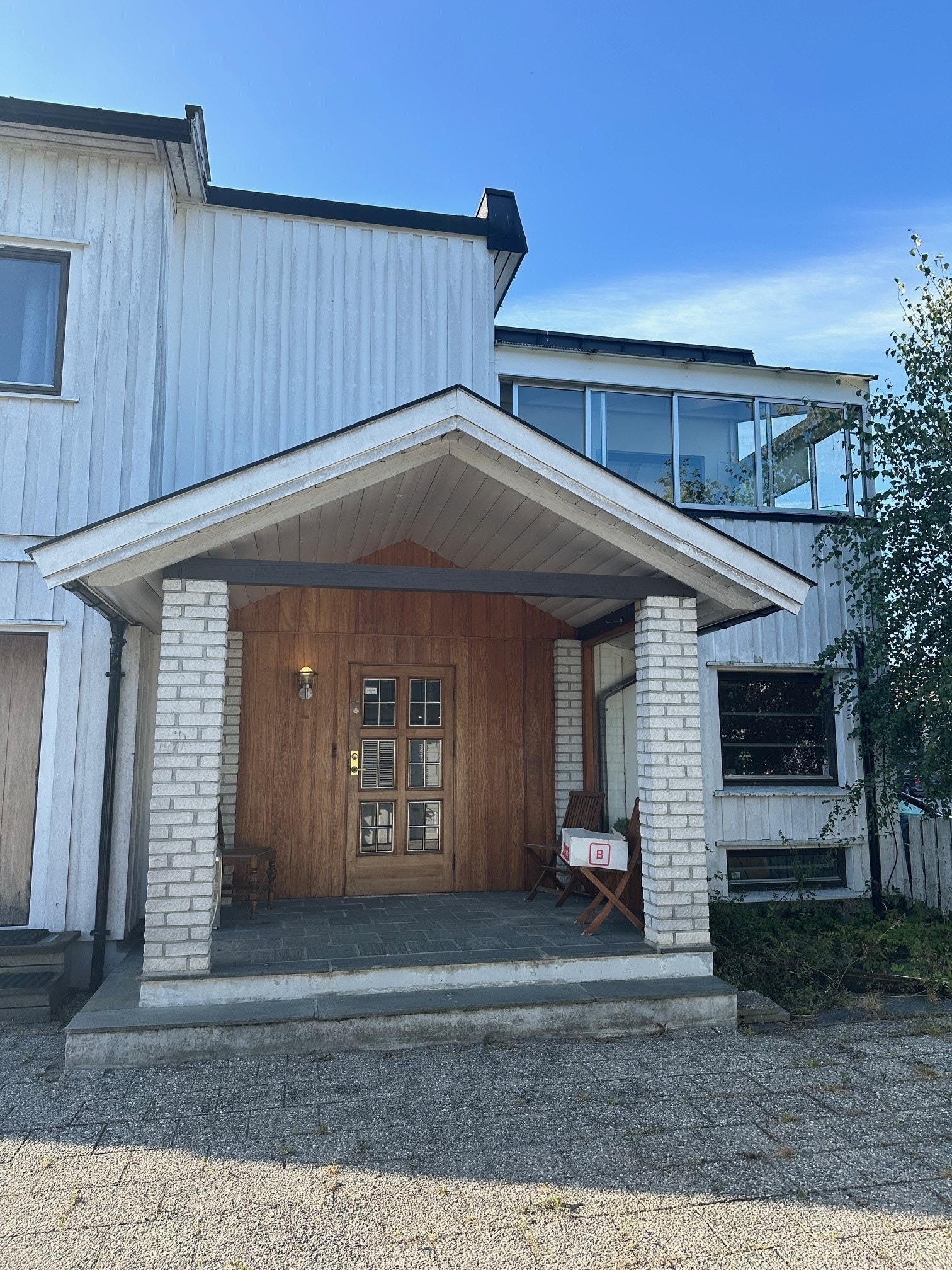 Overbygget inngangsparti 1 etg. Galleribilde