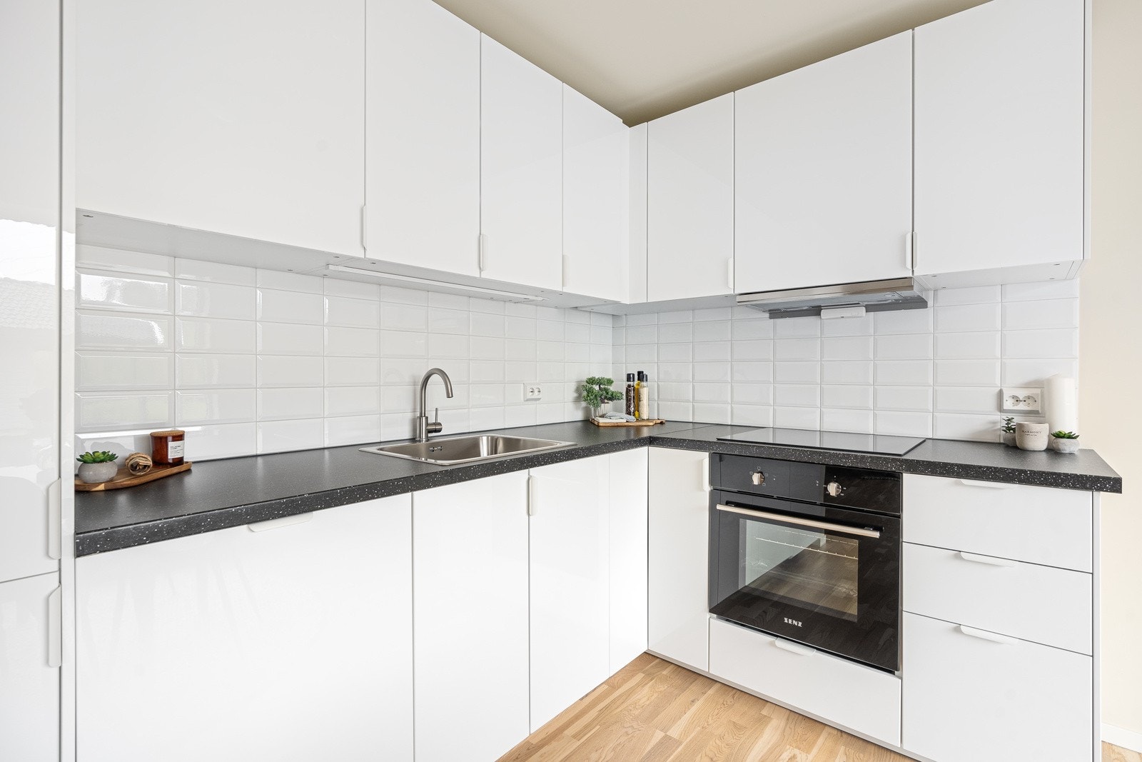 Kjøkken med innredning fra IKEA Galleribilde