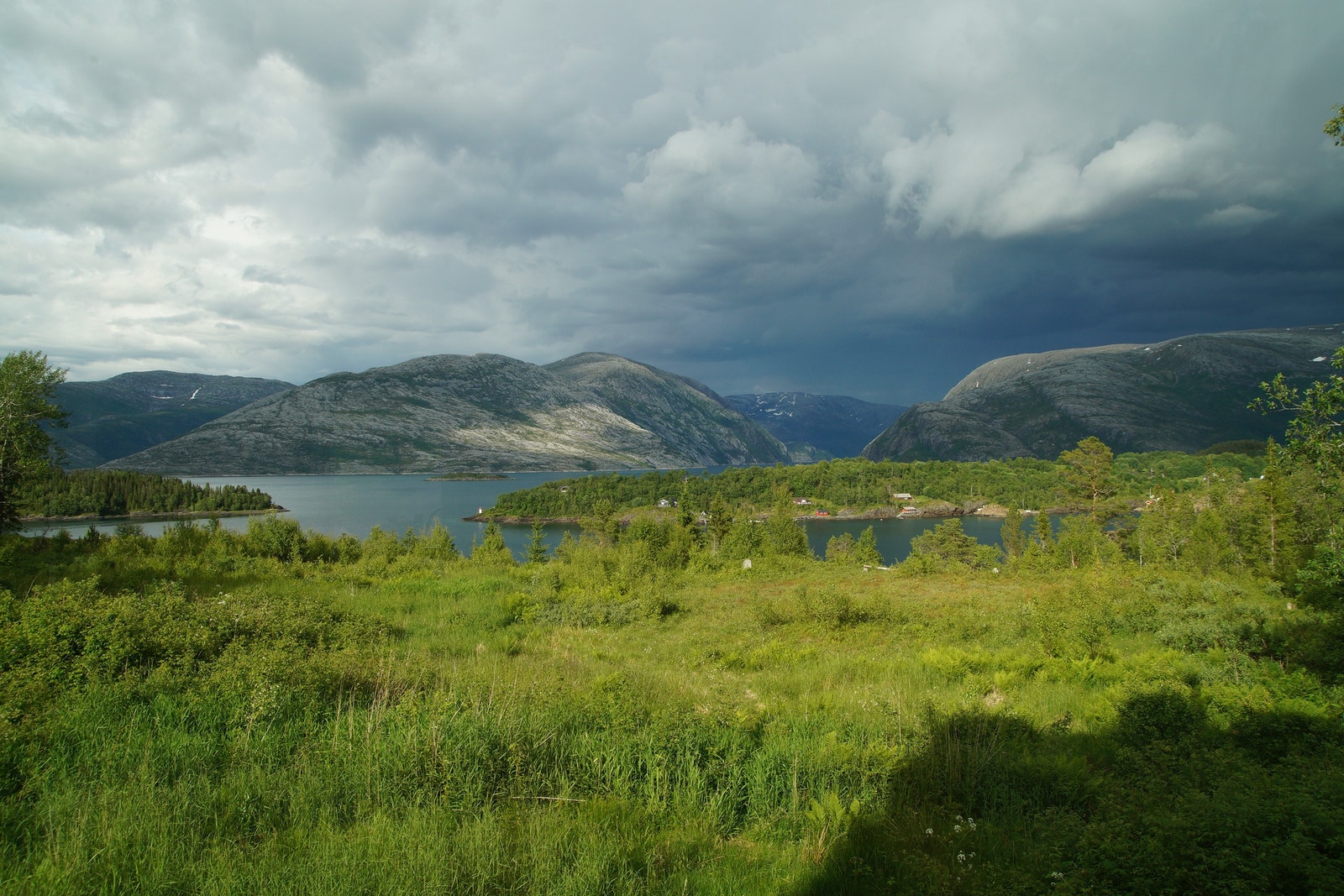 Cloudy day Galleribilde