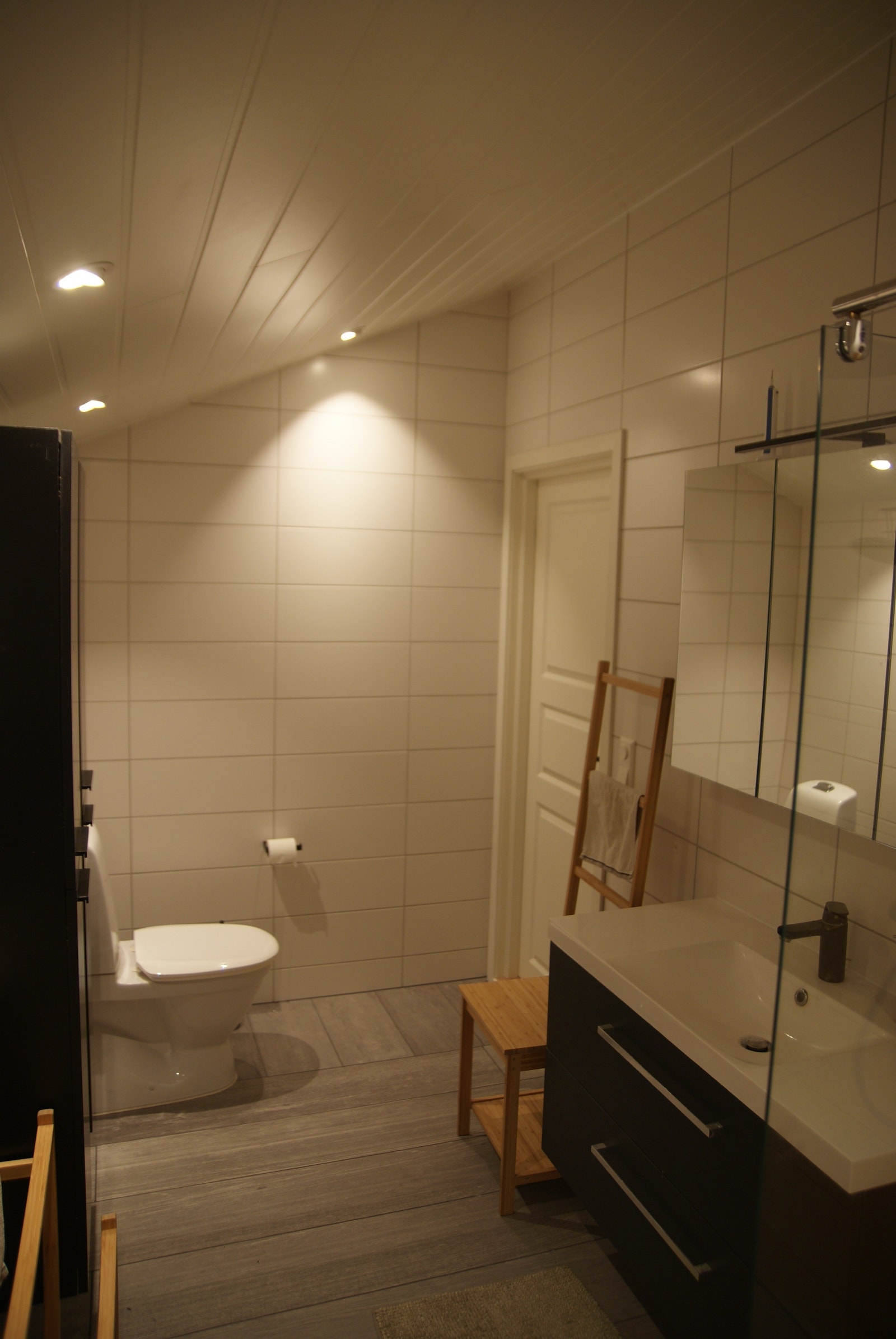 Bathroom upstairs Galleribilde